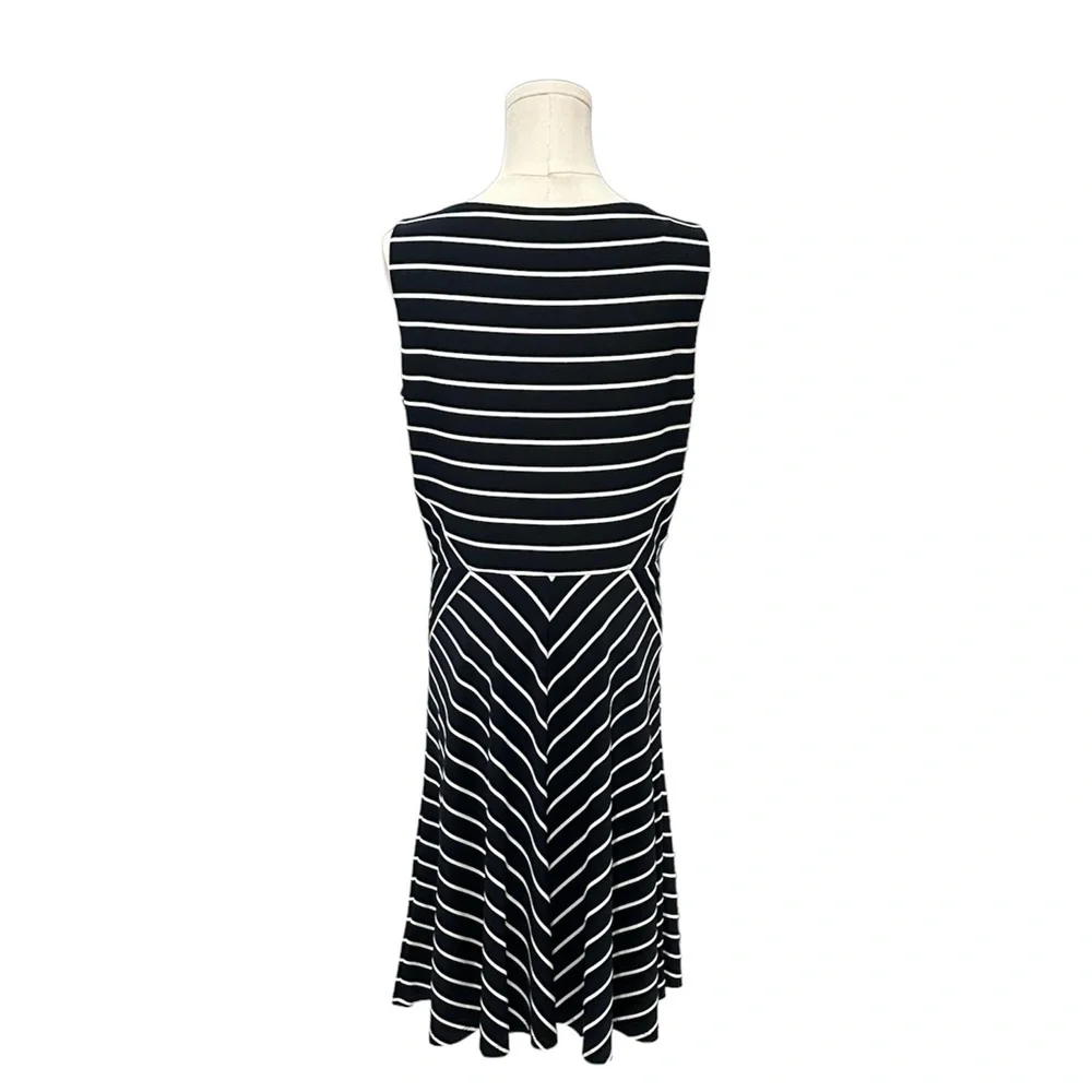Lauren RalphDress Womens Sz  12 Black Chevron Striped Sleeveless Jewel Neck EUC - Picture 4 of 7